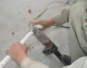 泰山漏水维修电话